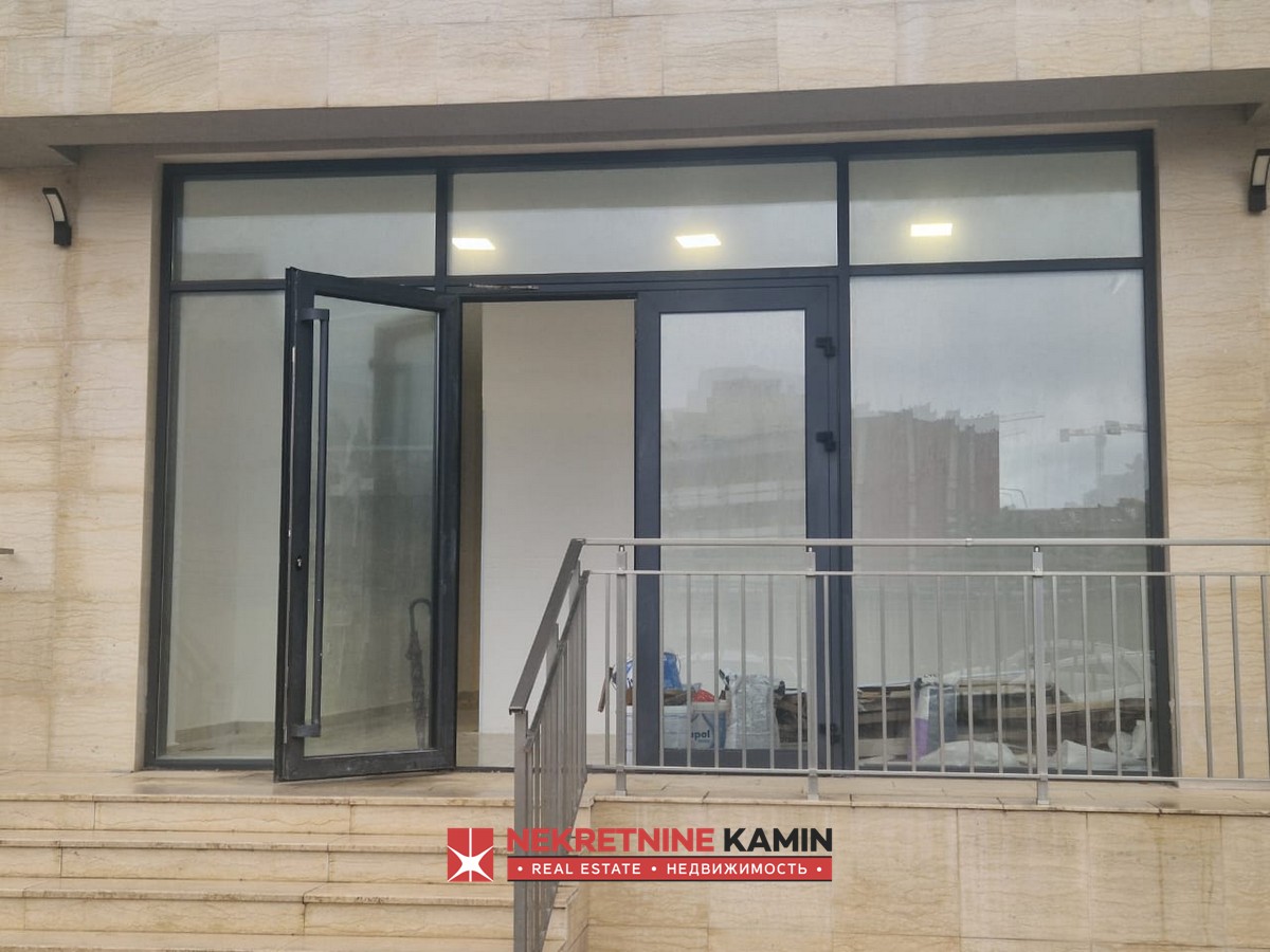 68 m² Commercial Premises for Rent in an Attractive Location, Budva
